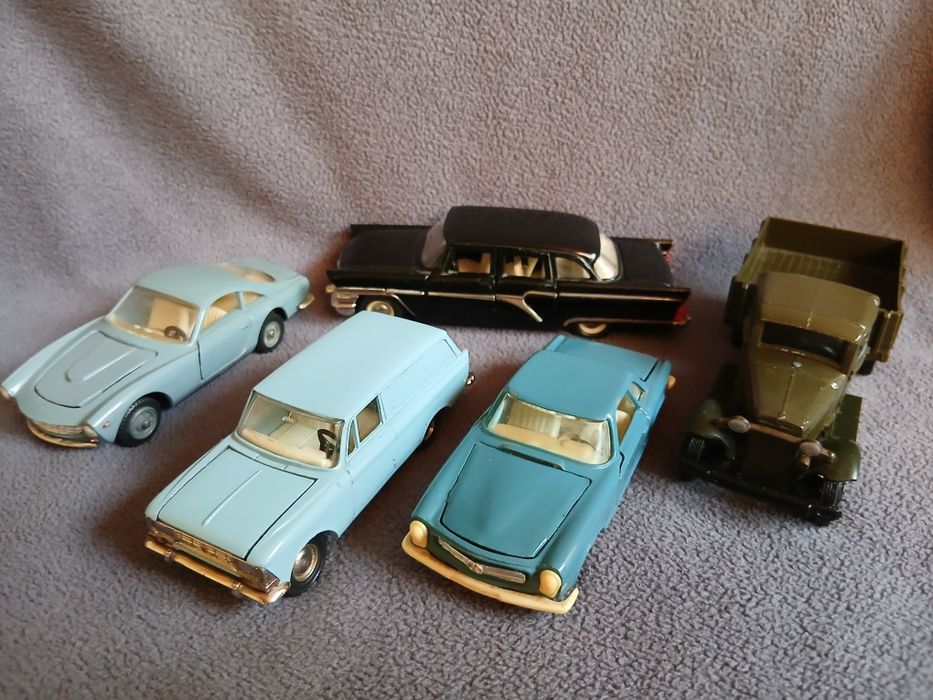 1 :43 СССР Москвич ,, Чайка, , Ferrari
