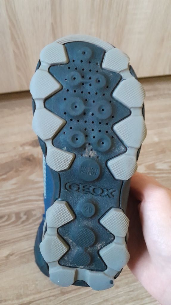 Buty chłopięce Geox rozmiar 29