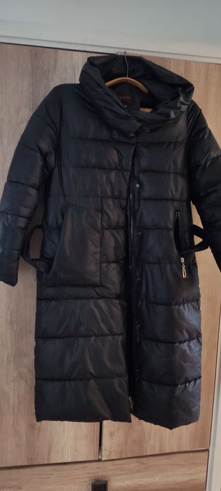 Продам плащ зимовий чорного кольору