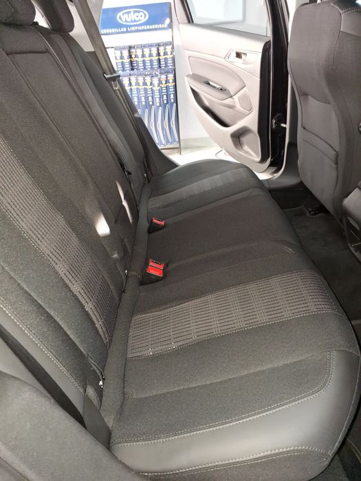Lavagem de estofos e carpetes em geral, restaurantes e particulares.