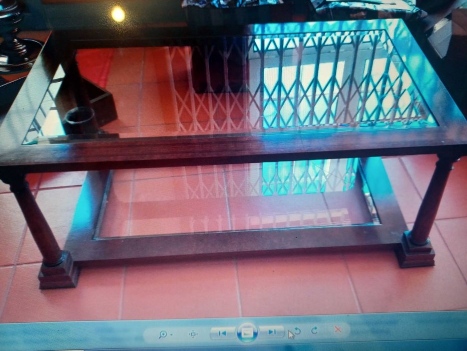 Mesa de sala estar tampo vidro