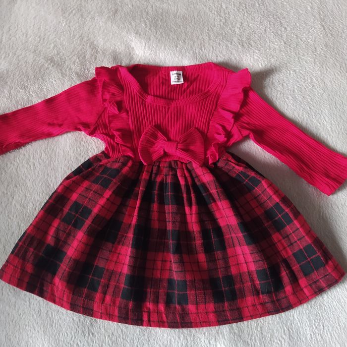 Czerwona sukienka niemowlęca, r. 6-9 m