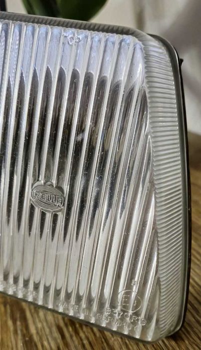 Halogen Prawy VW Passat B 2 (81-87r.) Oryginalny HELLA