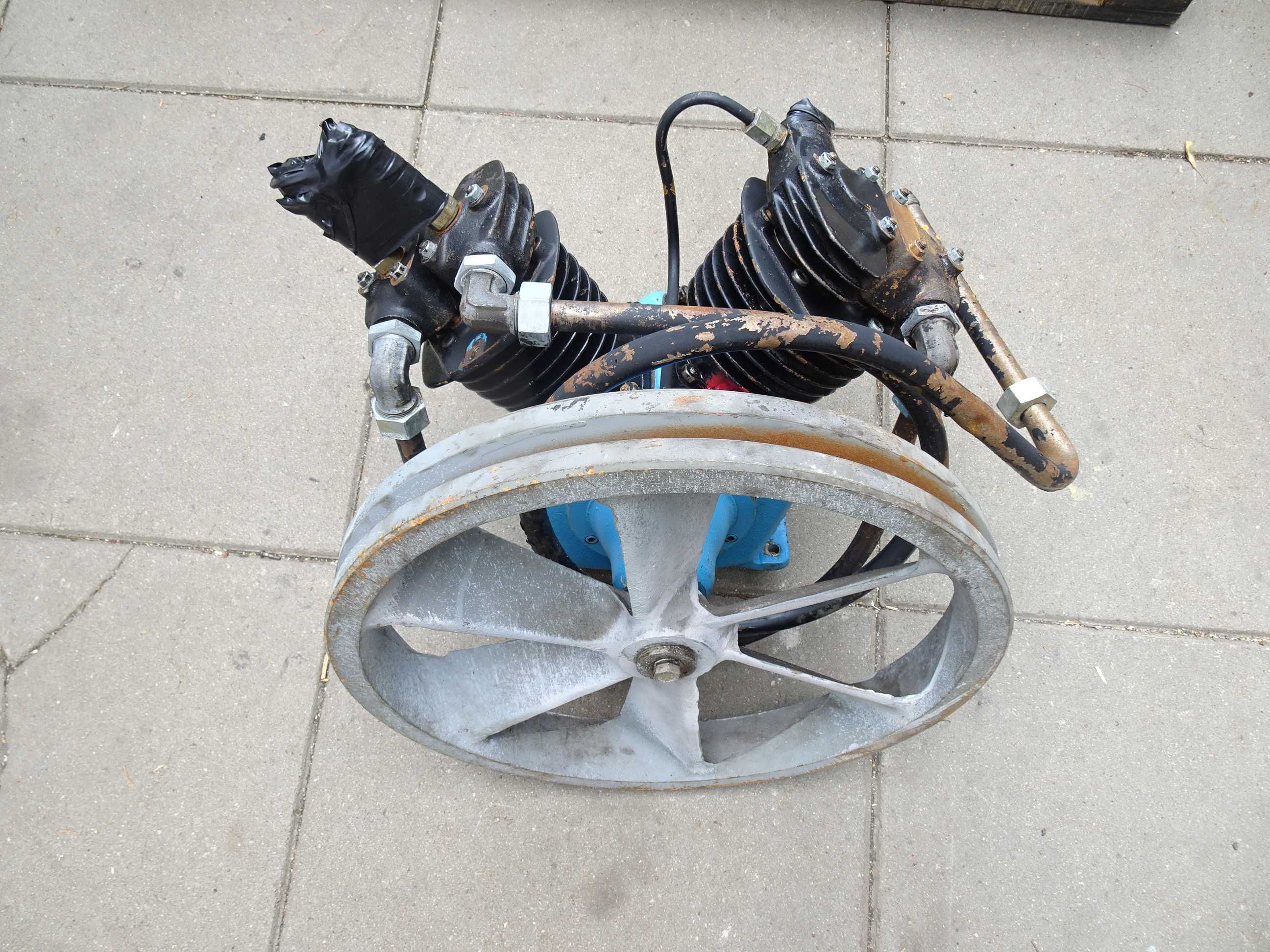 Kompresor dwutłokowy sprężarka GKW 2V1-52  12m3/h 16 bar koło pasowe