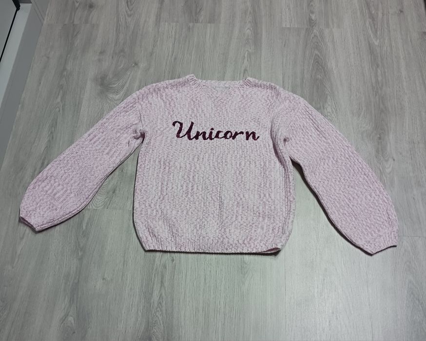 Sweter rozm. 146/152 dzianinowy znapisem unicorn