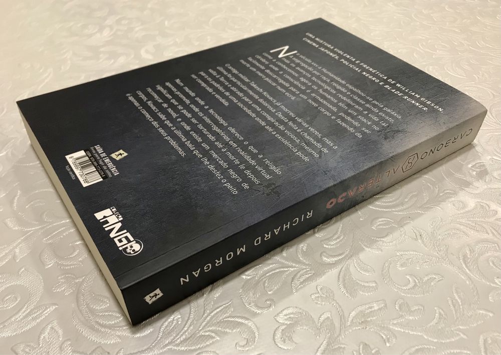 Livro: "Carbono Alterado", de Richard Morgan