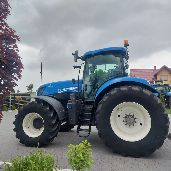 New Holland T 7.235