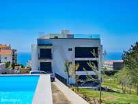 Apartamento T3 novo | Terraço com piscina privada e vista de mar| Gara