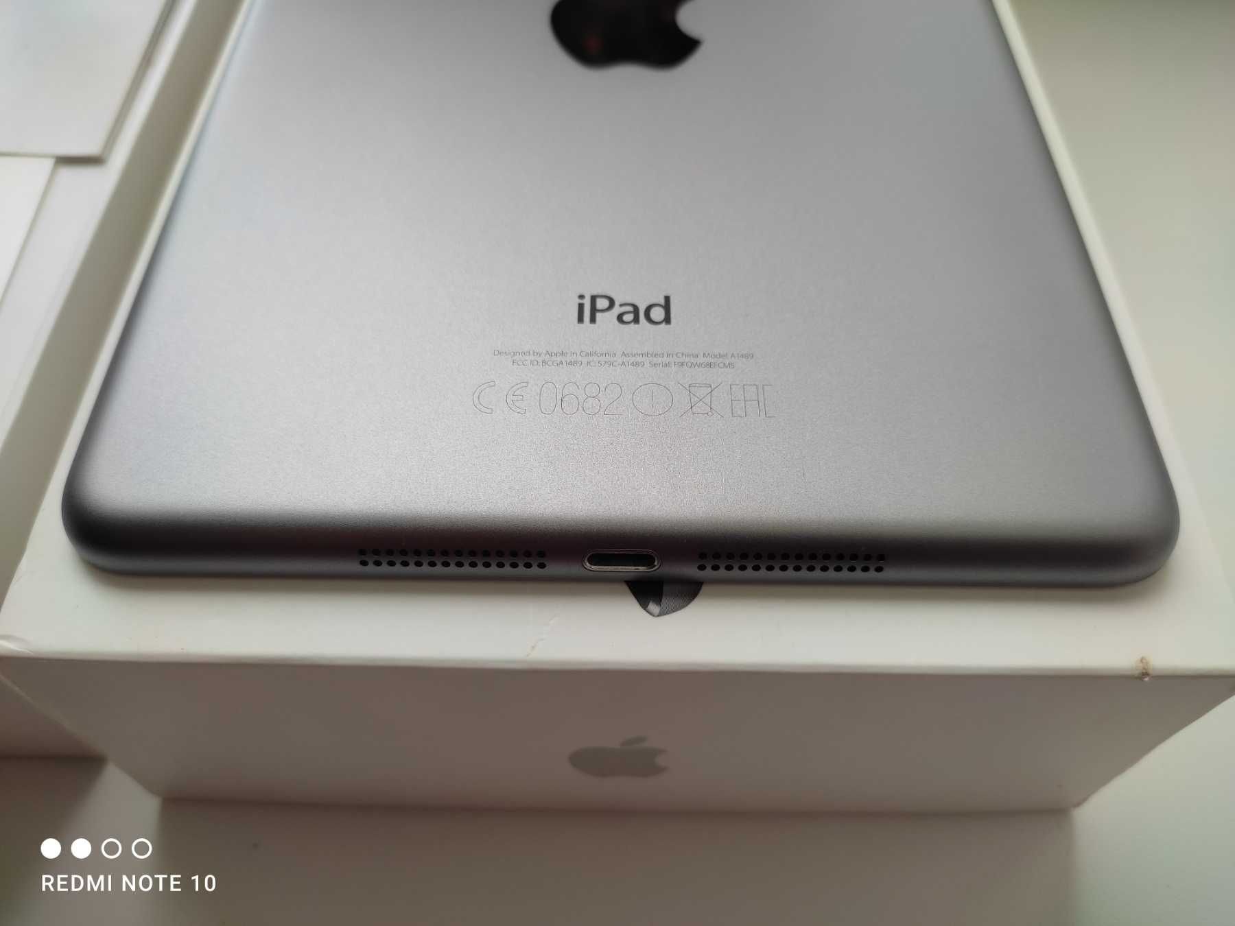 Apple A1489 iPad mini Retina display Wi-Fi 16GB Space Gray