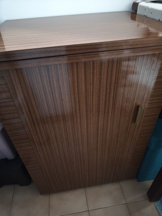 Gabinete para máquina de costura