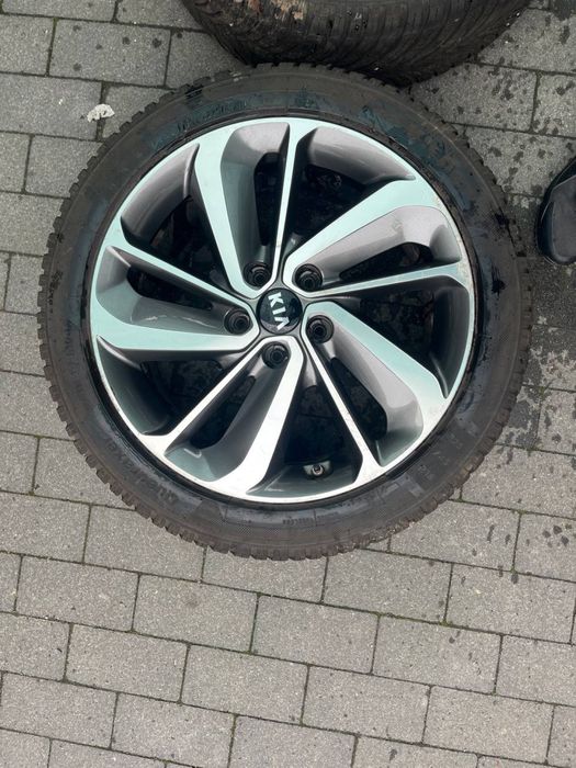 Комплект коліс диски Kia Niro 2017-2021 225/45/r18 В НАЯВНОСТІ