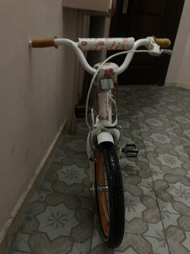 Велосипед для дівчинки розмір колес 16