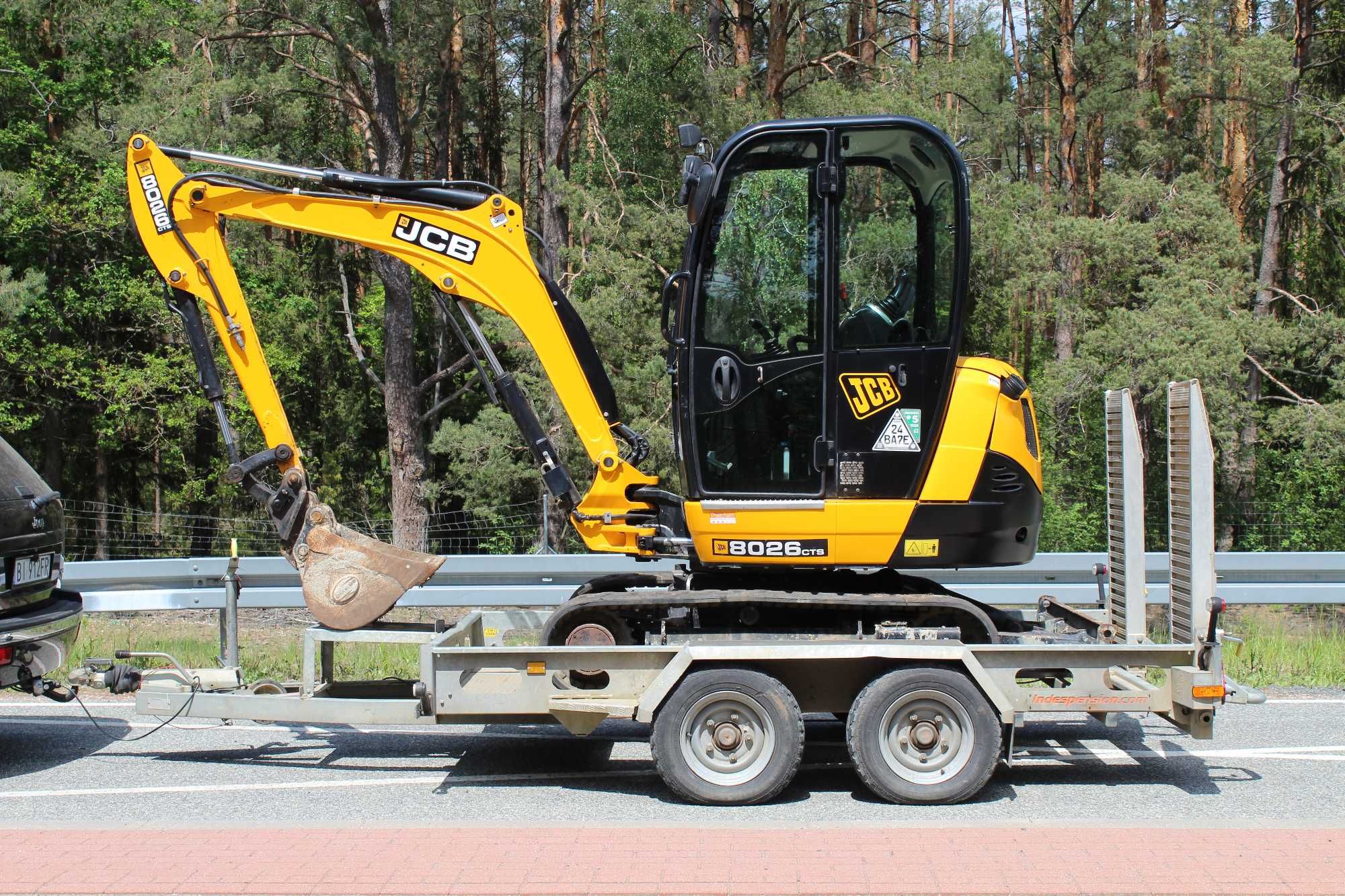 Zestaw minikoparka JCB 8026CTS/2021r/1756mth + Przyczepka INDESPENSION