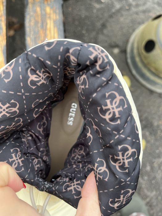 Чоботи-дутіки Guess