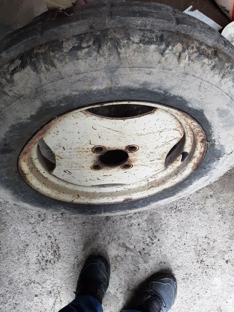 koło koła felga opona 6.00 - 18  przód ursus c360 c355 c4011,3011