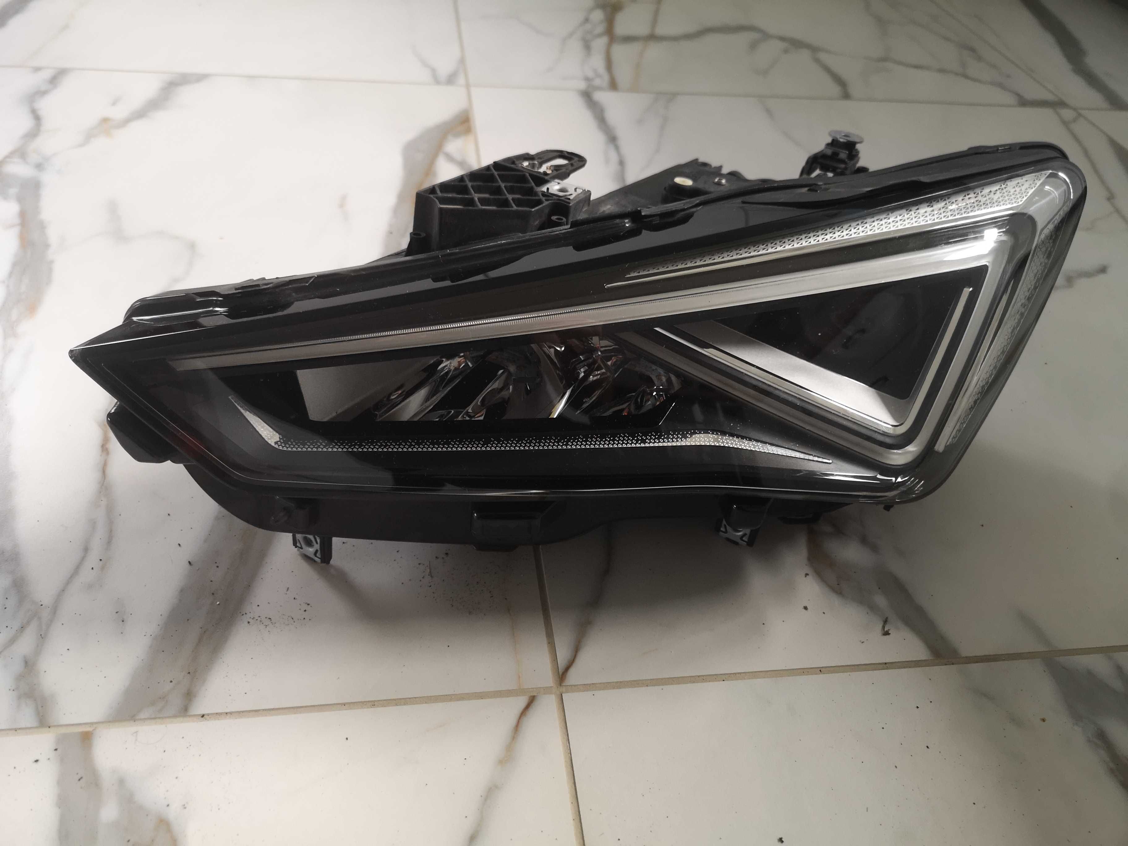 przednia lewa lampa seat leon 4 IV 5fb full led 20->