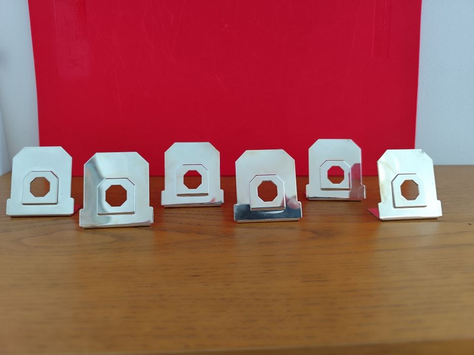 Cartões de lugares de silver plate