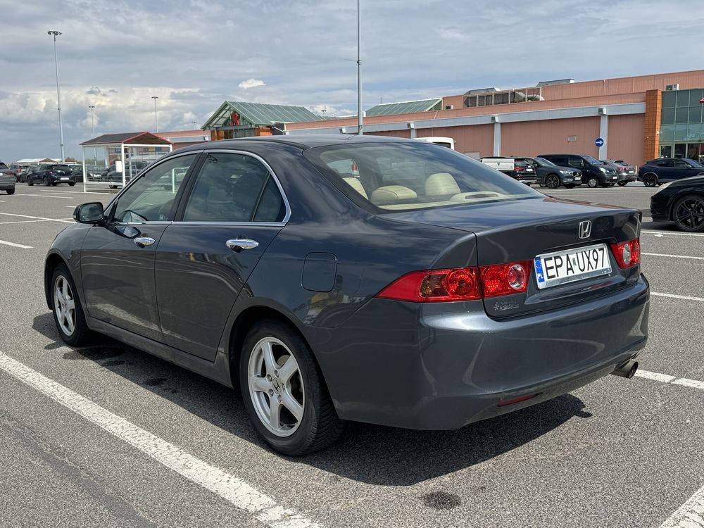 Honda Accord VII 2.0 Skóry Xenon bardzo zadbany egzemplarz