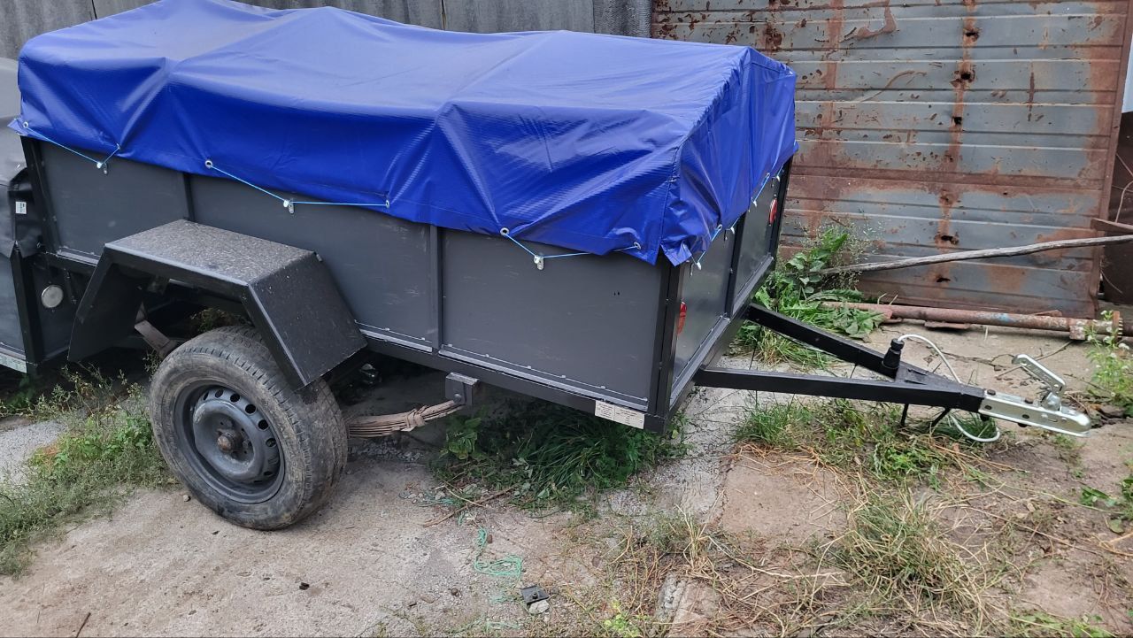 Прицепи легкові  для автомобілів