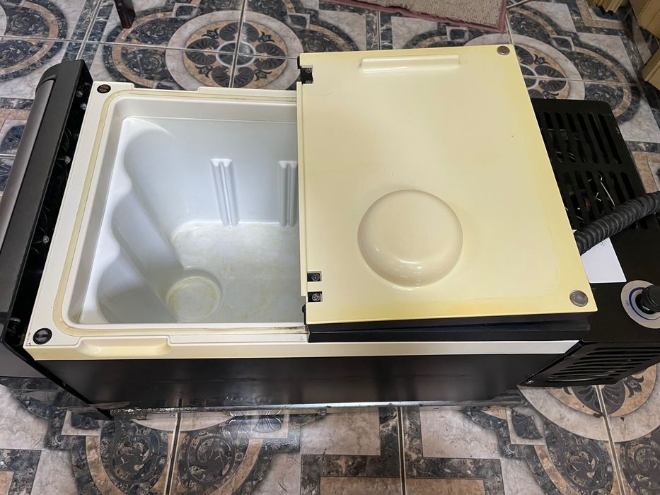 Авто холодильник ДАФ 105  24 вольт