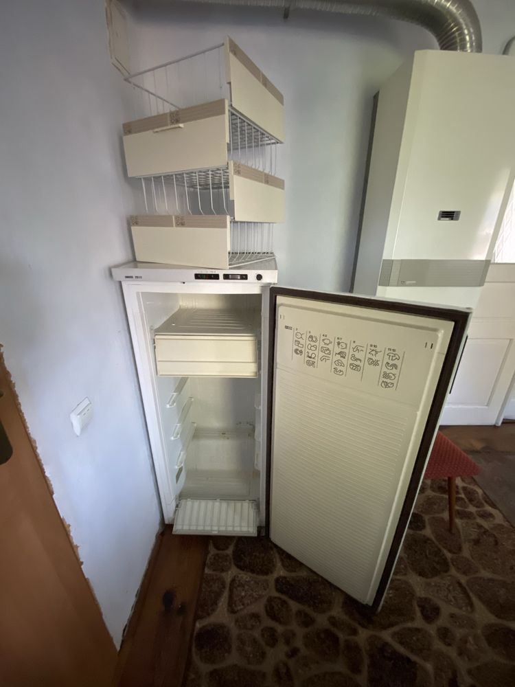 Морозильна камера Zanussi