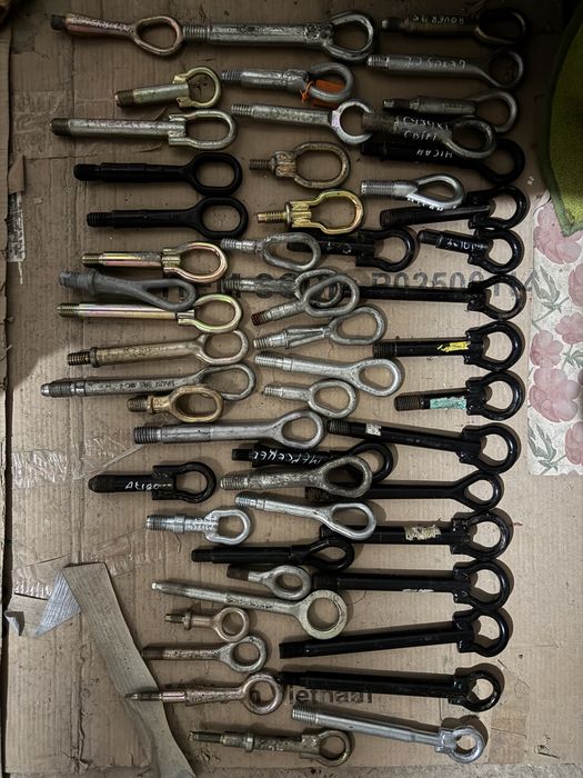 Буксировочний гак