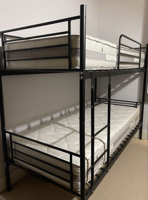 Lozko pietrowe z materacami