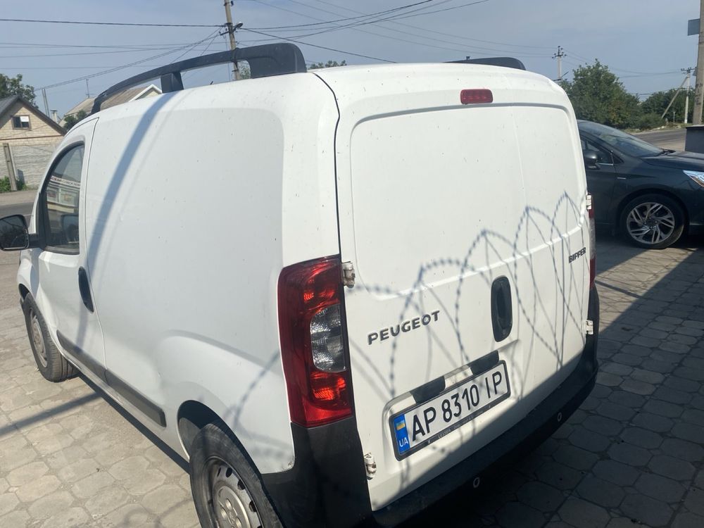 Peugeot Bipper.