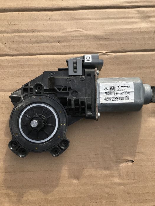 Ручка двери Tesla, суппорт, моторчик суппорта, лючок зарядки