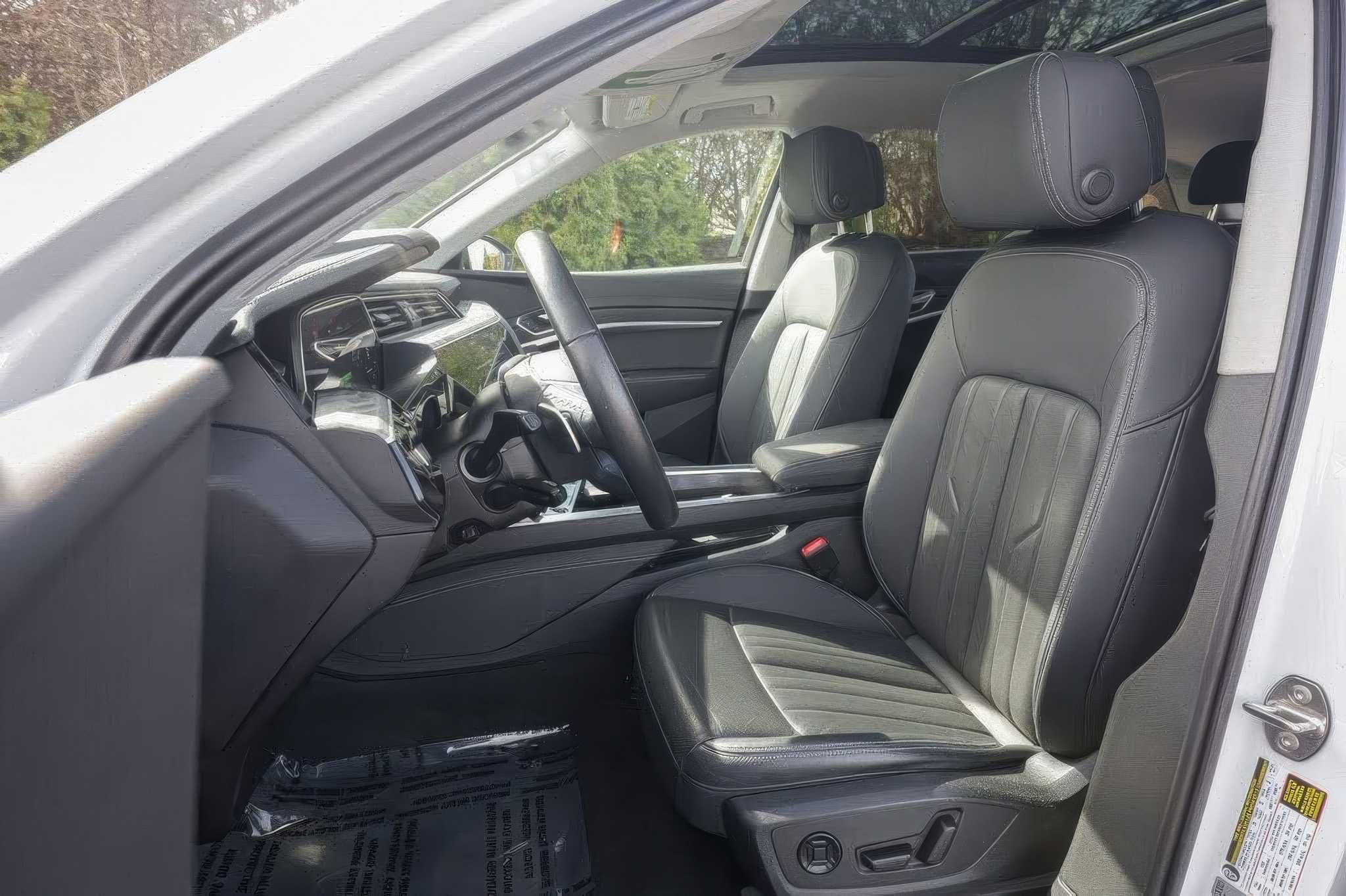 2022 Audi e-tron Premium Plus quattro