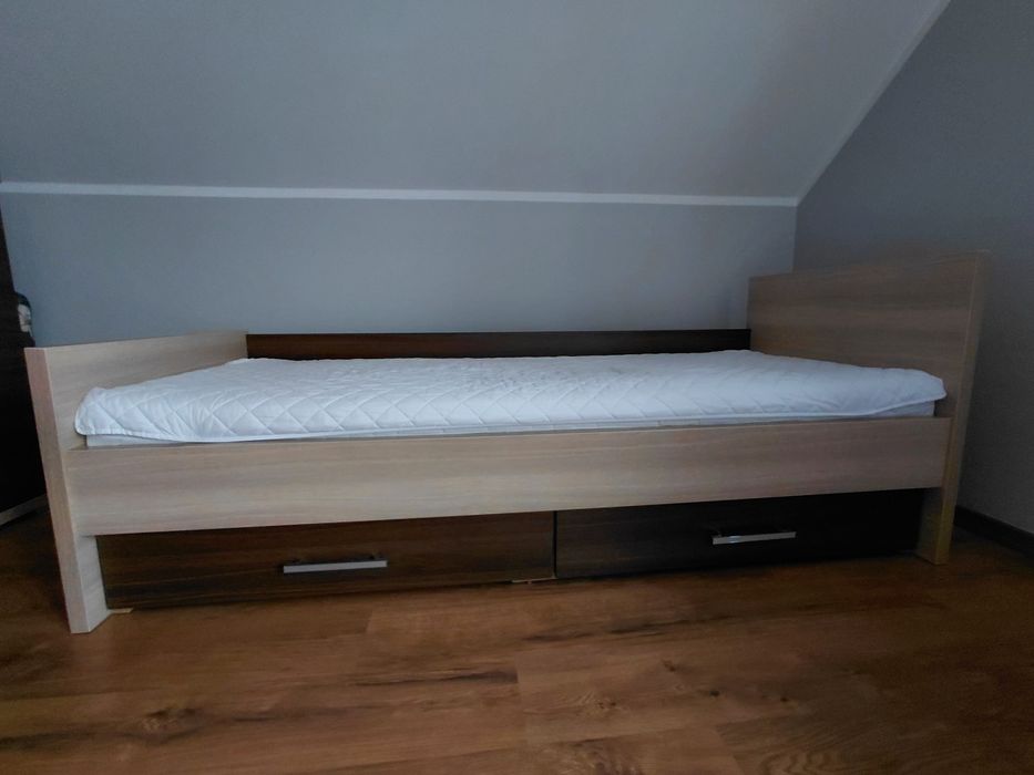 Łóżko młodzieżowe