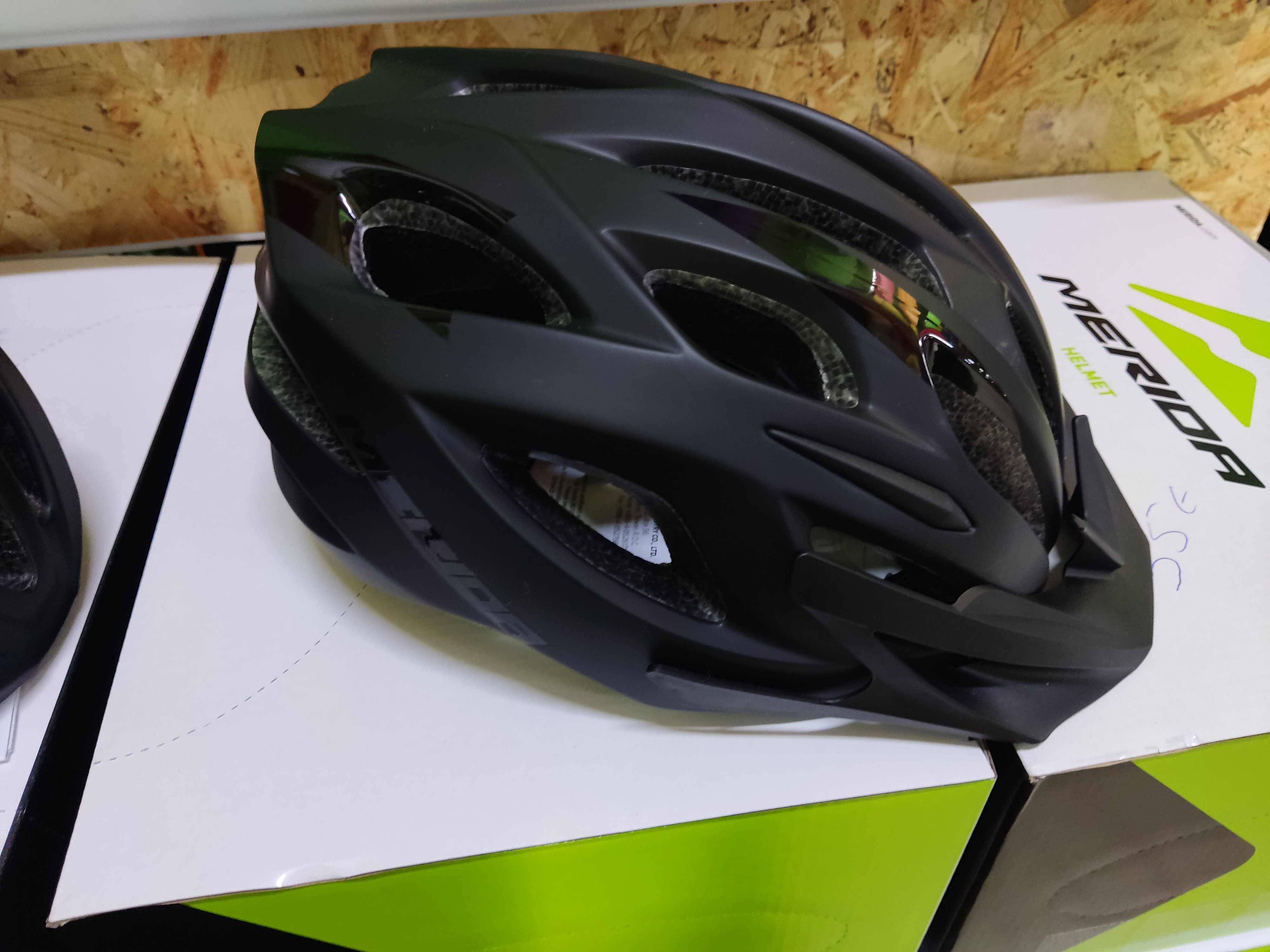 Novamente disponível capacete merida