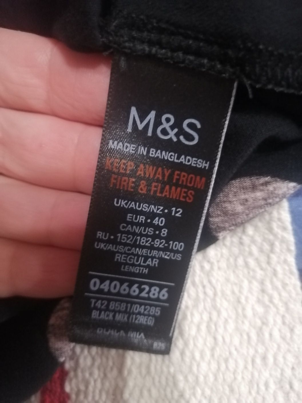 Юбка женская чёрная в горох бренд M&S 12 р.
