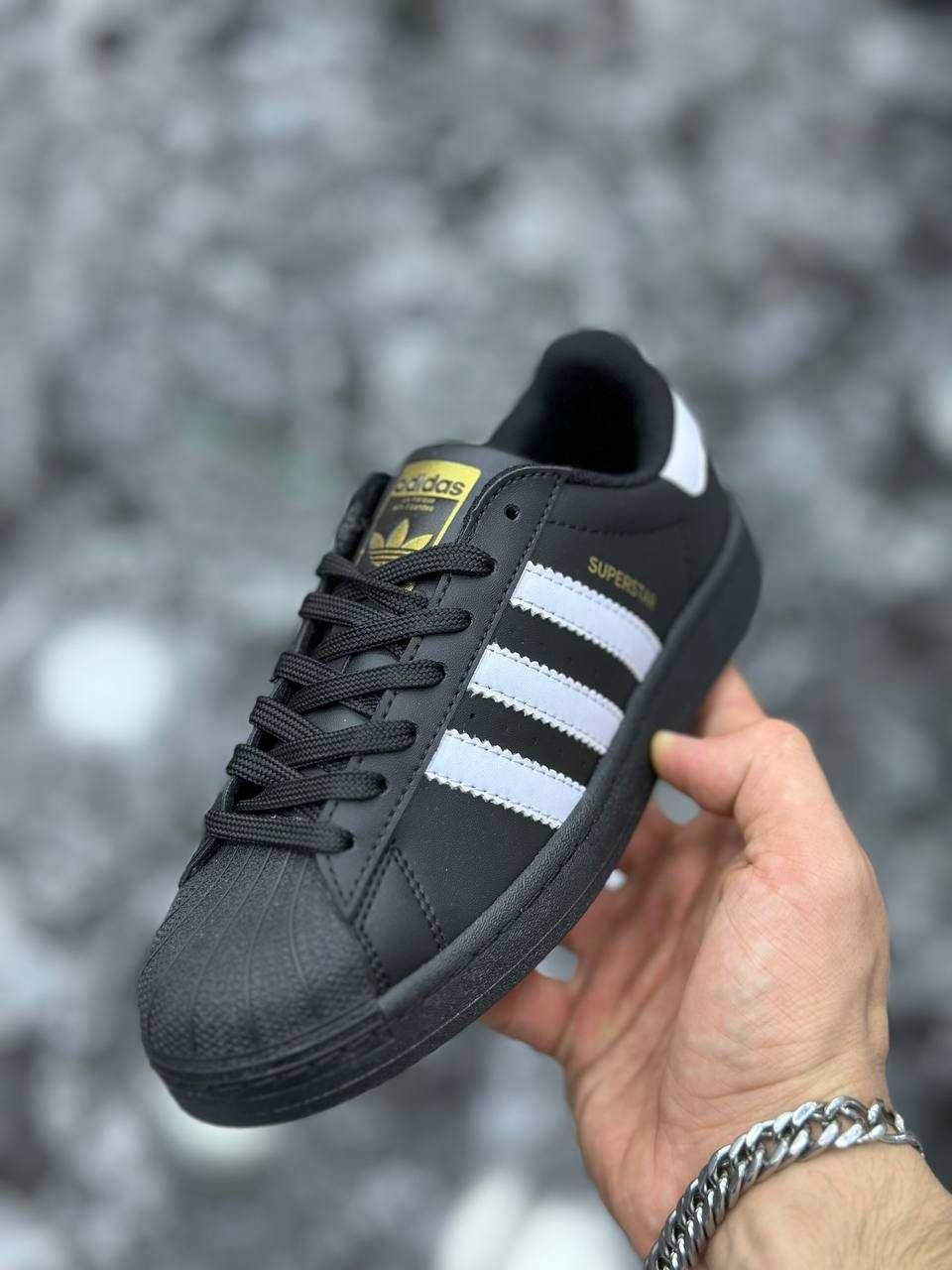 Кросівки кросовки Adidas Superstar Black and White чорні та білі