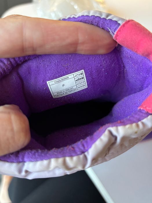 Чоботи crocs j2 у гарному стані