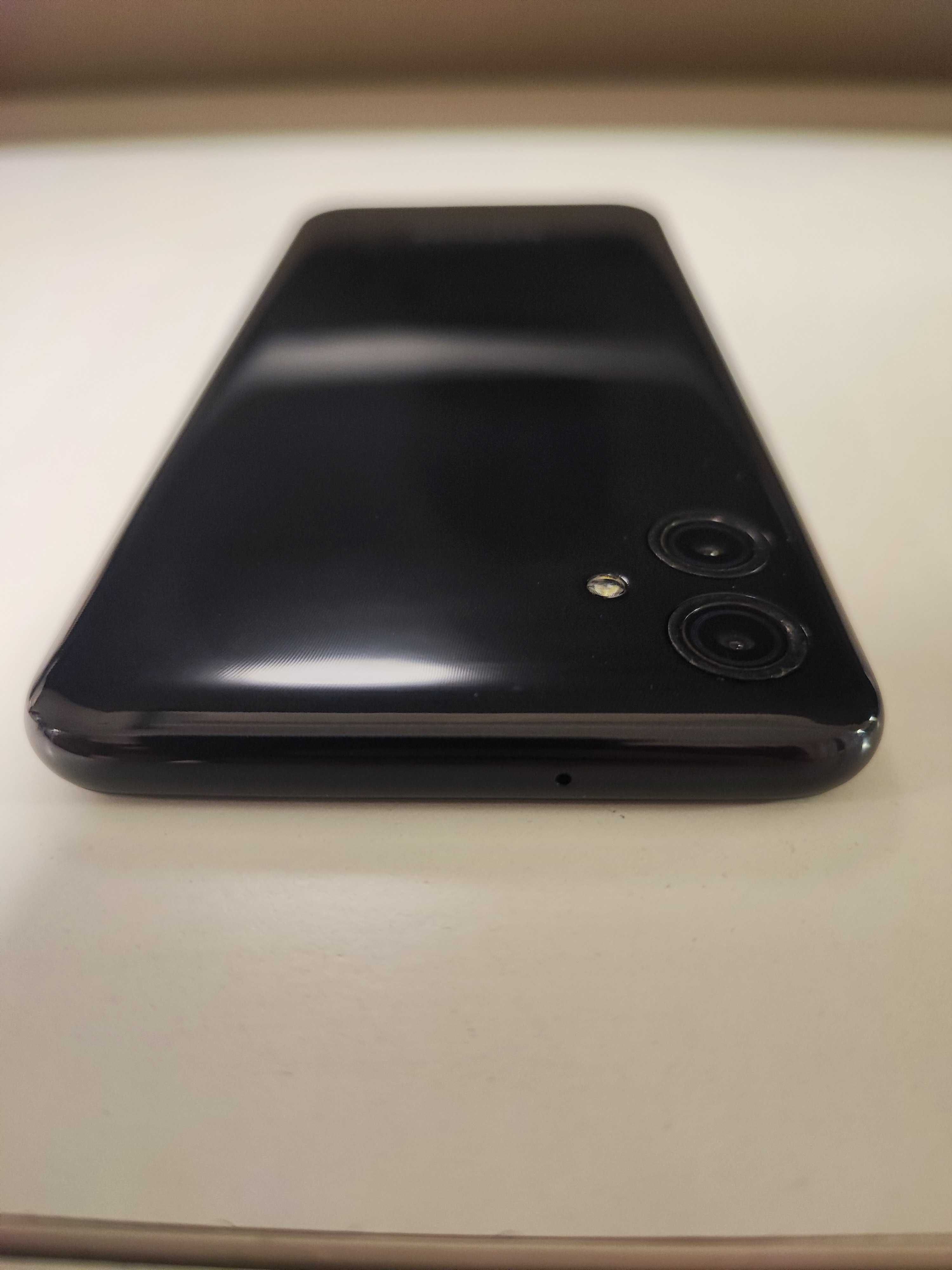 Samsung Galaxy A04e 3/32GB Black 5000mAh Android 14 состояние нового