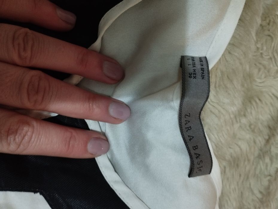 Túnica Zara branca acetinada