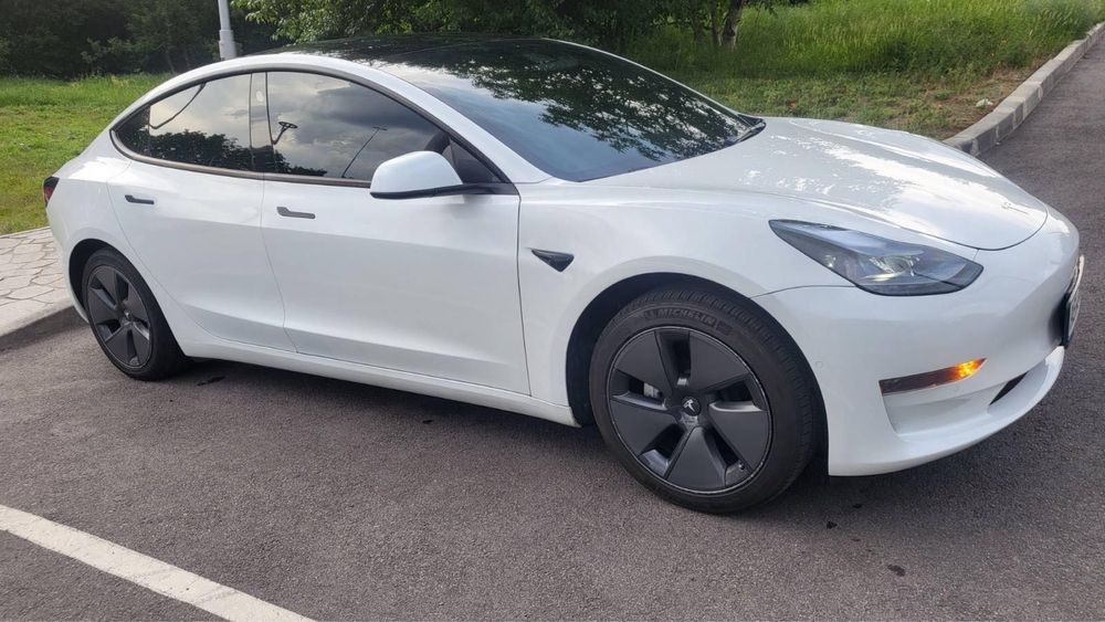 Tesla Model 3 2021