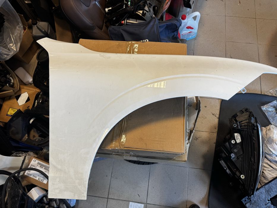 Blotnik volvo xc60 II 614 bialy prawy lewy