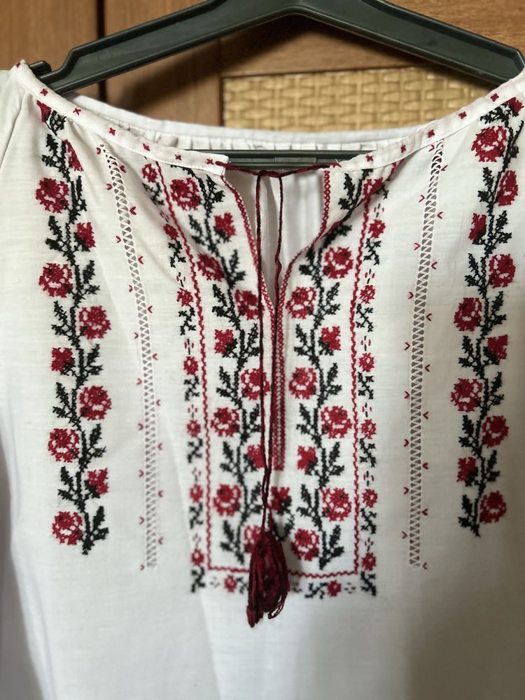 Вишиванка жіноча
