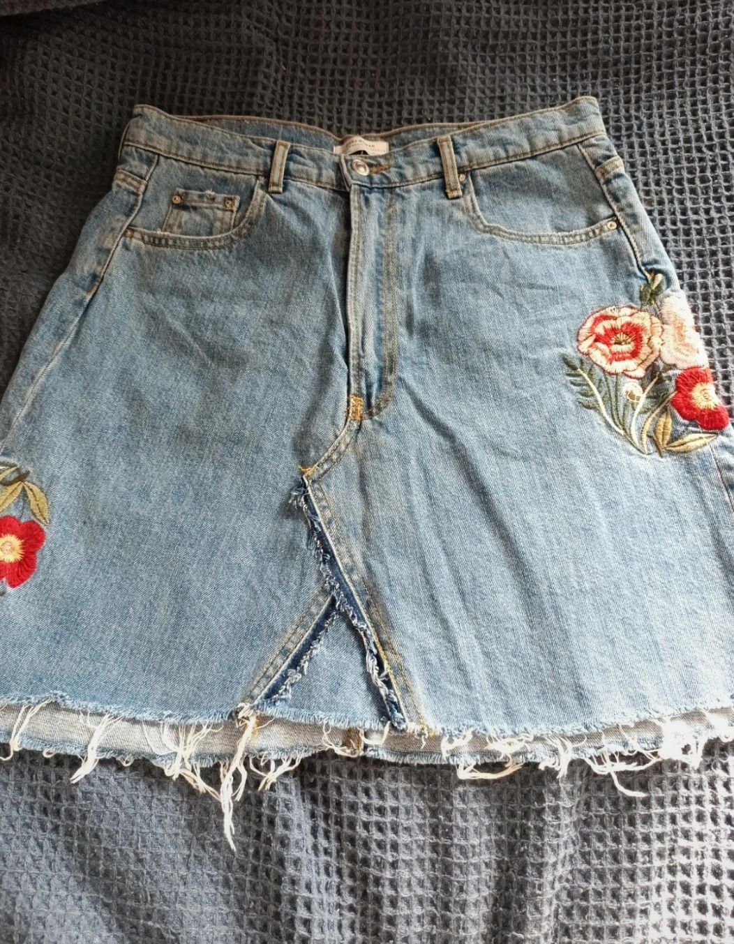 Zara woman premium collection 40 jeansowa spódnica z haftem