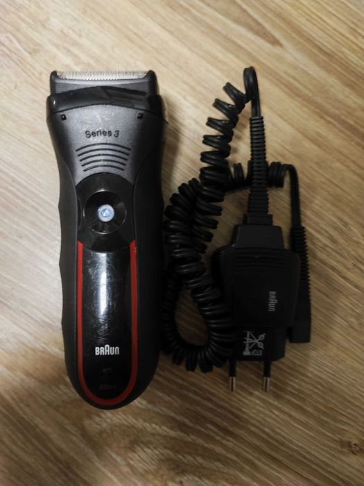 Электробритва Braun Series 3 330s-4 отличное состояние Германия