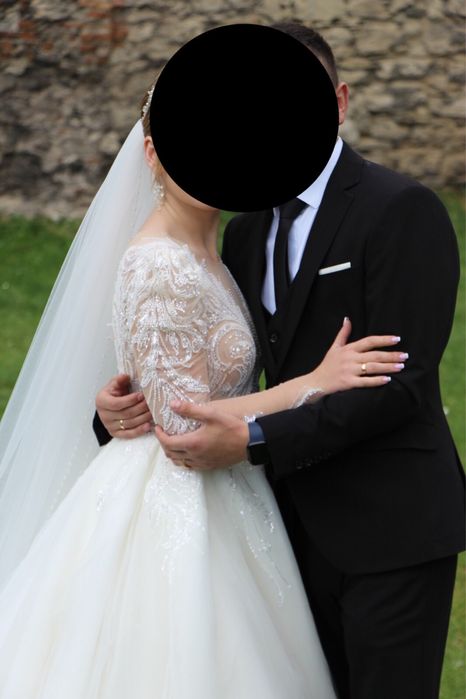 Продам весільну сукню