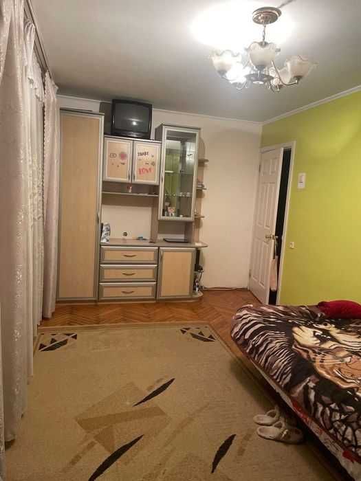 Сдам 2 ком кв раздельную ул. Зодчих 78 метро Академгородок Житомирская