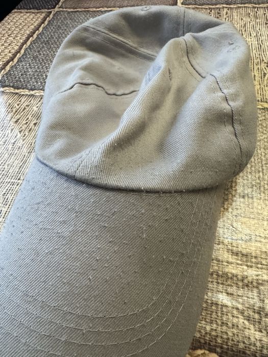 Męska czapka z daszkiem