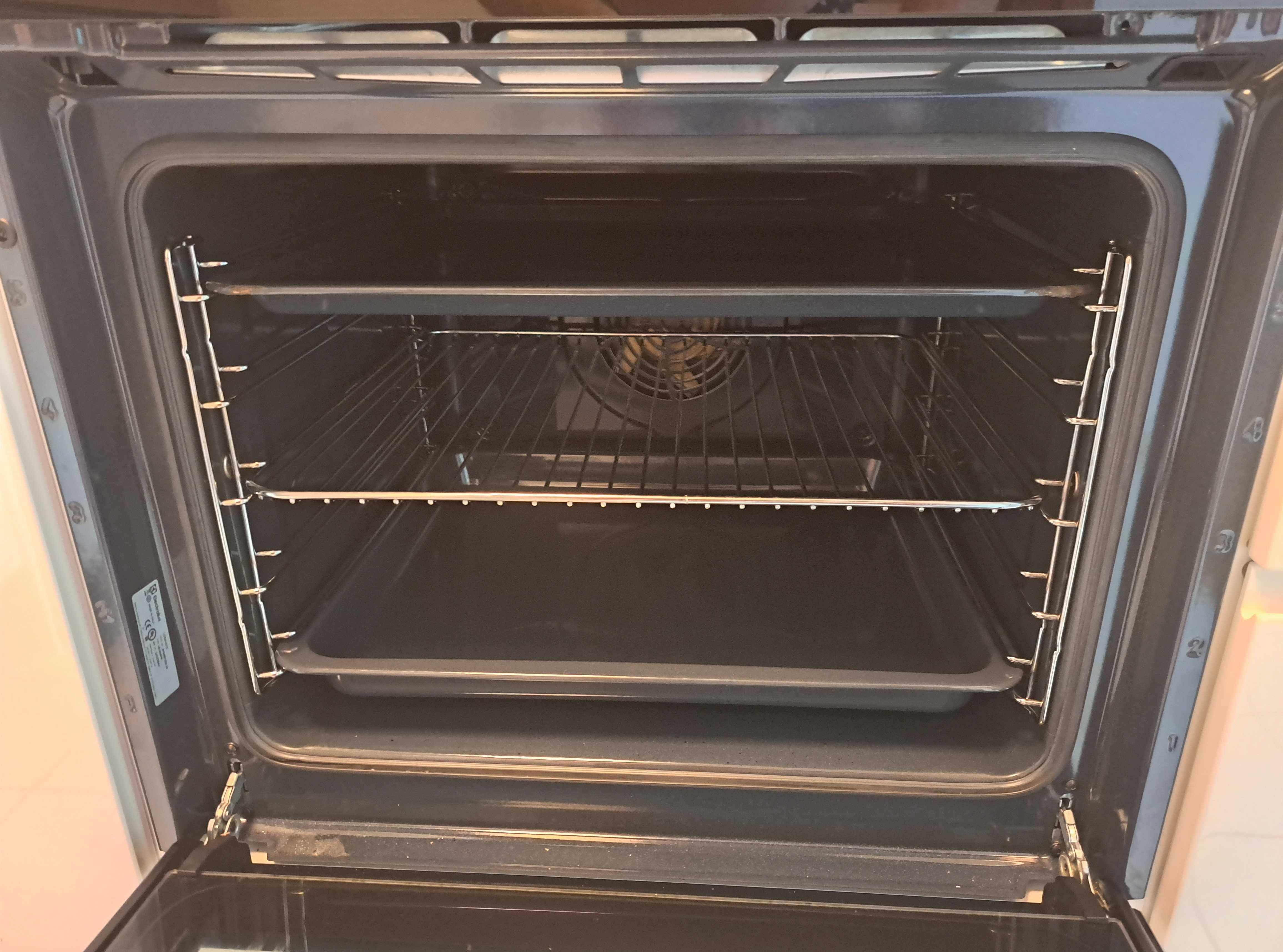 Piekarnik elektryczny Electrolux LOE8H31ZEl