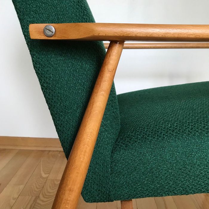 Fotel lisek PRL klasyczny zieleń butelkowa olcha H. Lis 300-190 x 20