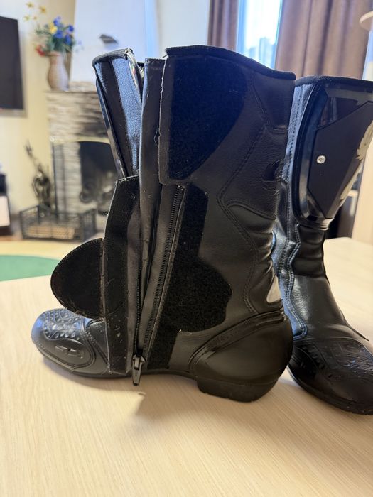 Мотоботы. Ботинки мотоциклетные