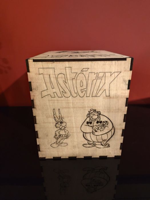 Caixa para coleção de livros Asterix