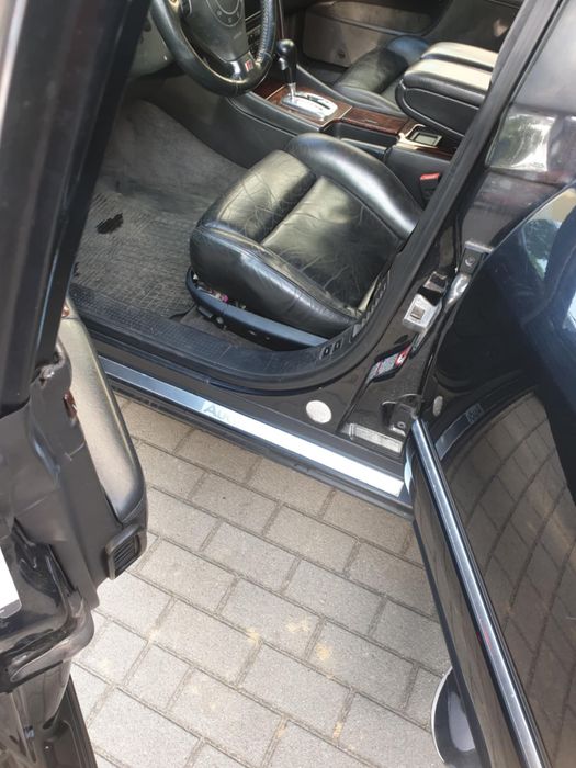 Audi A8 D2 Sedan